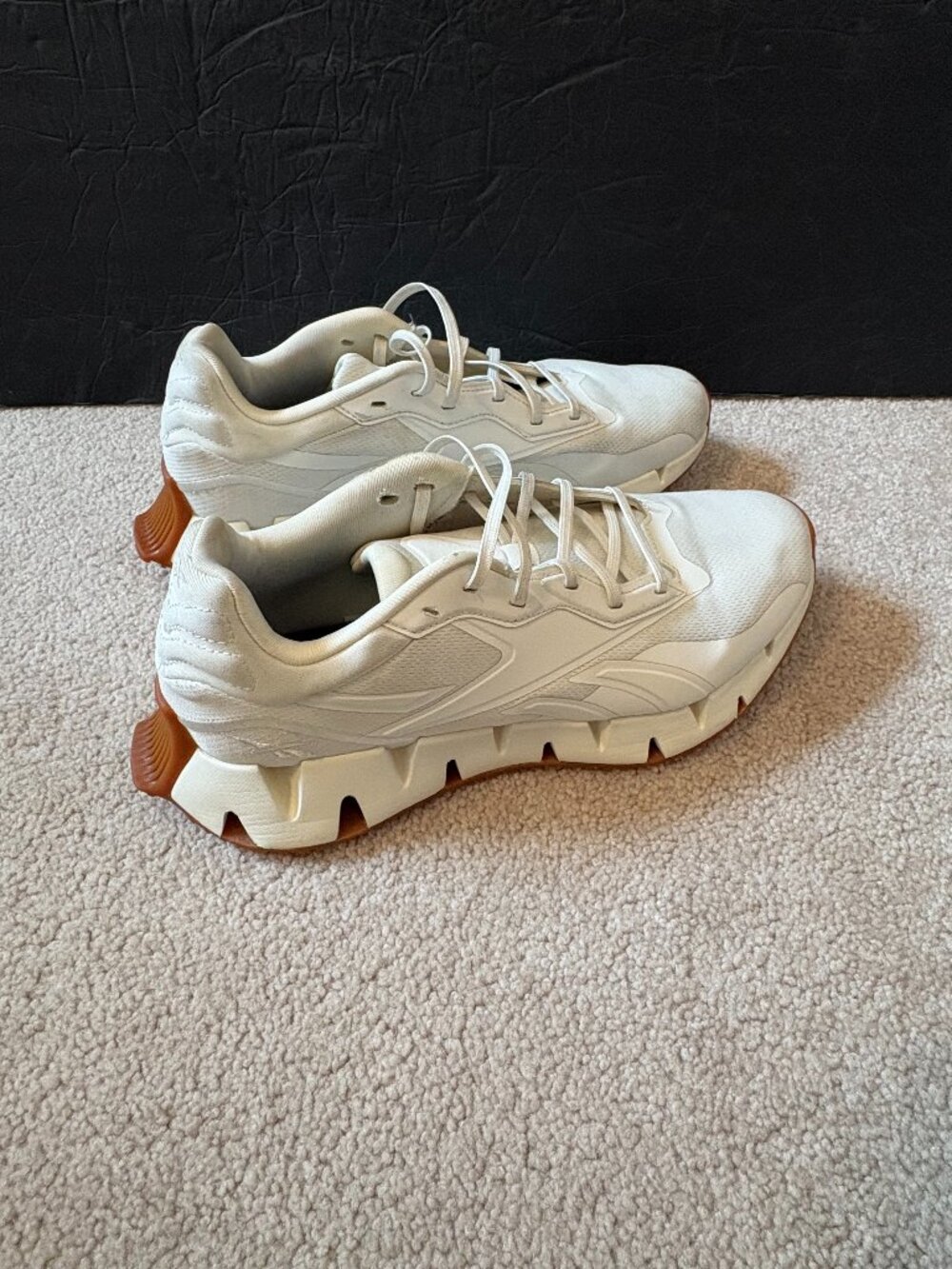 Reebok Zig Dynamica Women's Running Shoes Size 9 White  IG0551